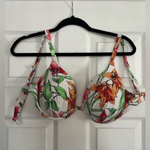 VENUS Underwire Bikini Top